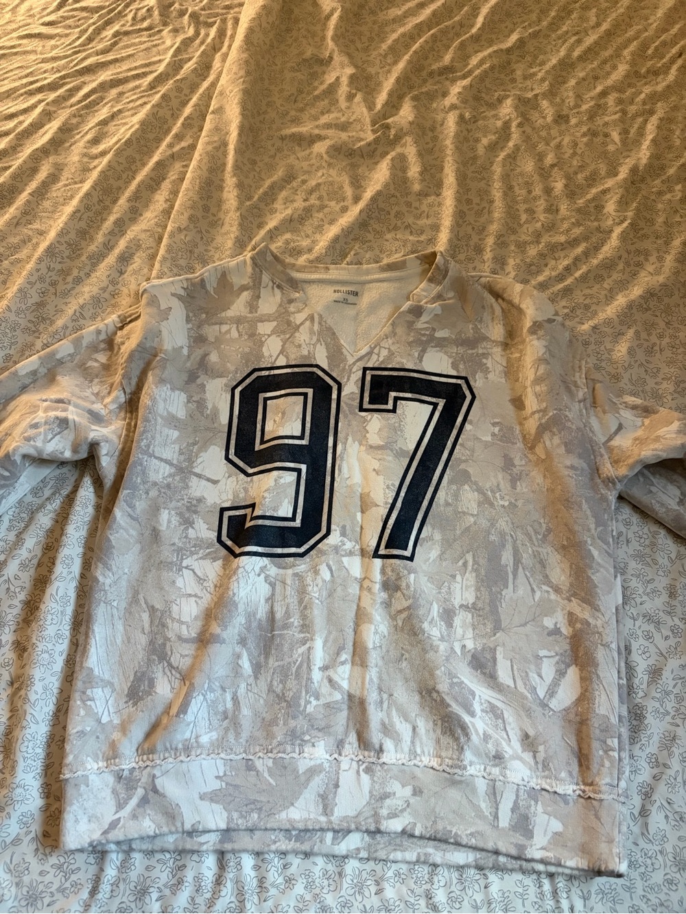 Hollister Snow Camo Vneck sweatshirt